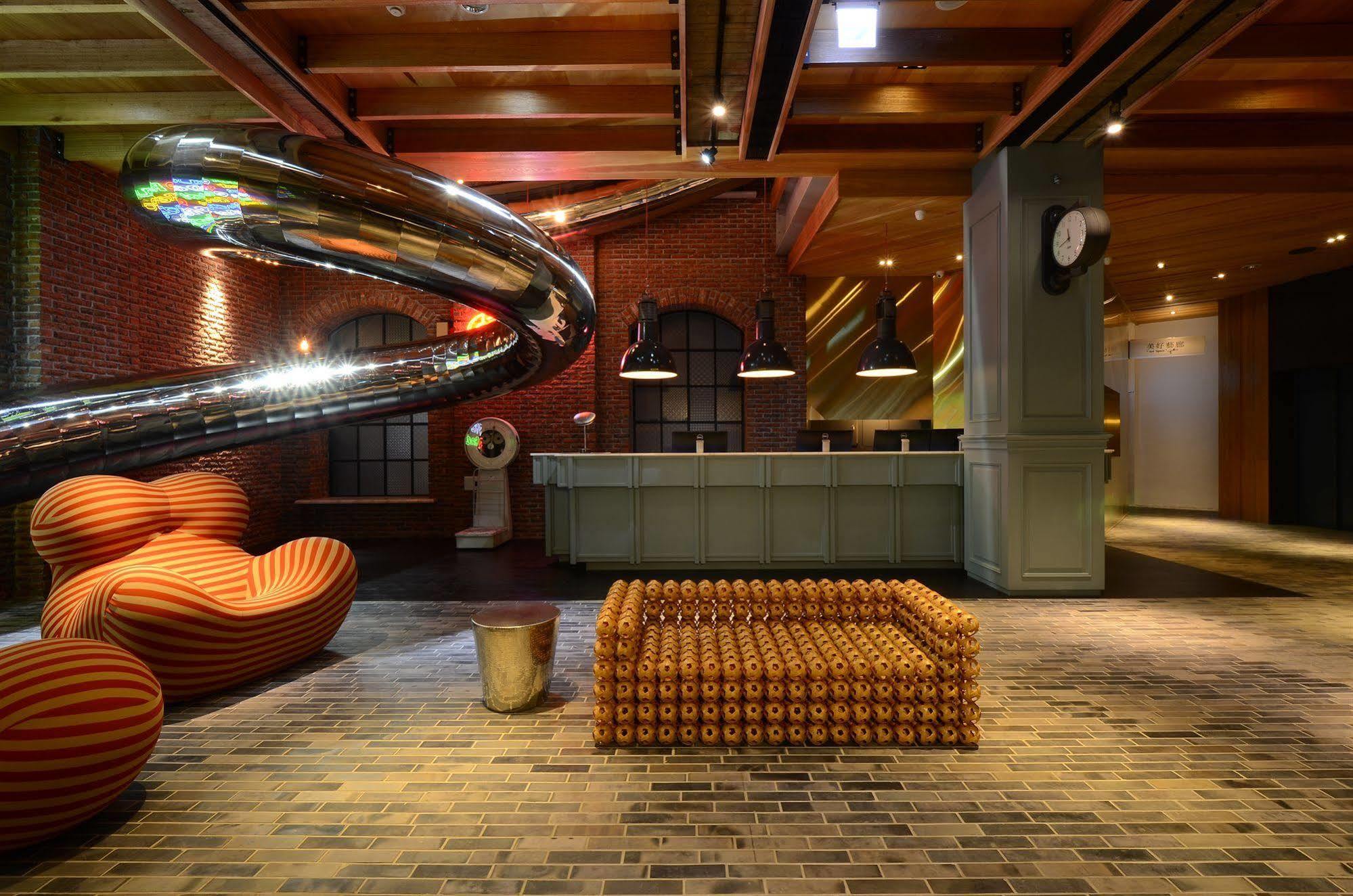 Reddot Hotel Тайчжун Экстерьер фото